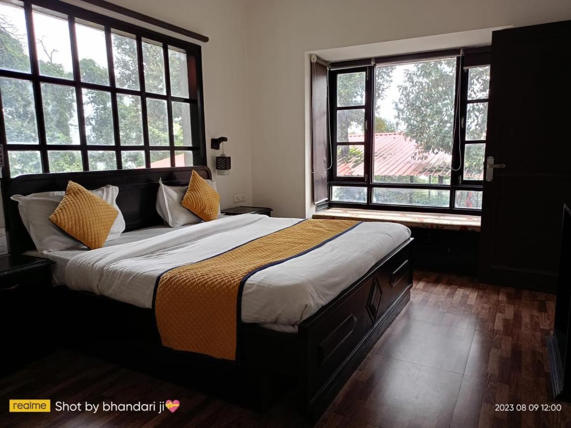 Surbee Resort Mussoorie Bagian luar foto
